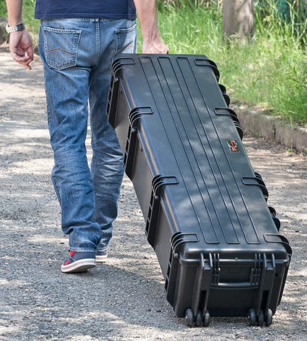 PLASTIC CASES WATERPROOF CASE 135x35x27.2+4,2 cm (128.5lt) W/ wheels