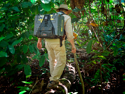 PLASTIC CASES ACCESSORY Handles and strap to convert an M suitcase into backpack